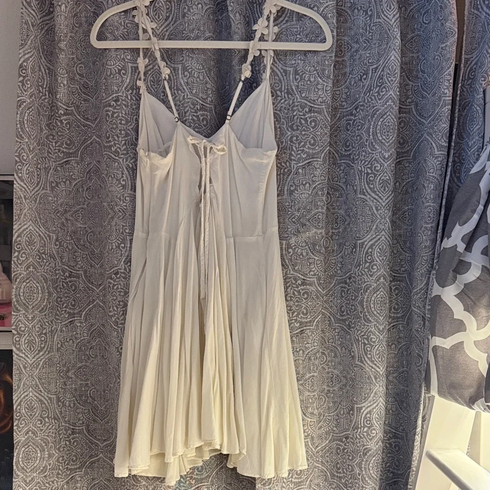 Kimchi Blue Cream Midi Dress - Picture 2 of 2